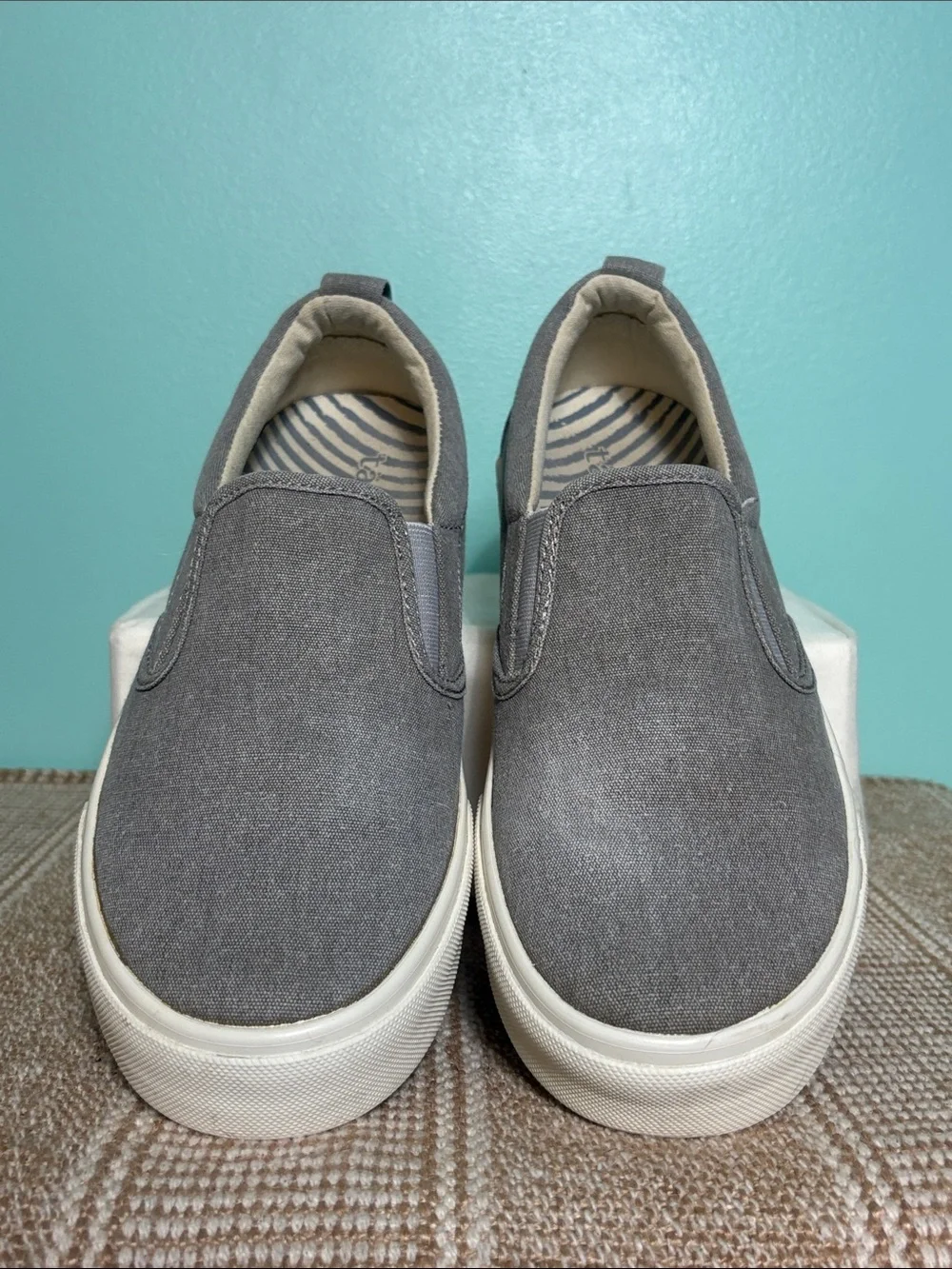 Taos Women’s Light Gray Wash Canvas Rubber “Soul” Slip-On Sneakers. Size-9